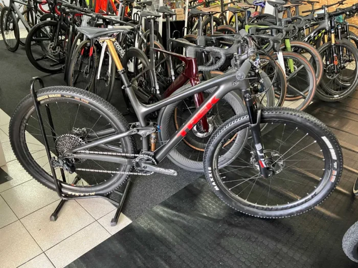 TREK TOP FUEL 29 Carbono