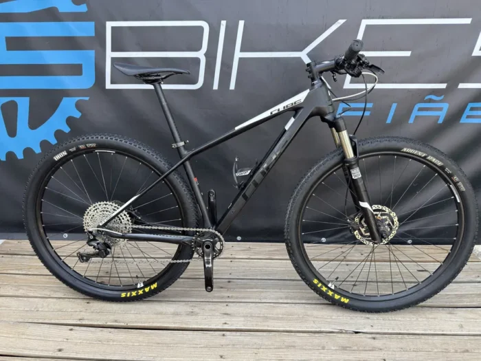 Cube Reaction Carbono